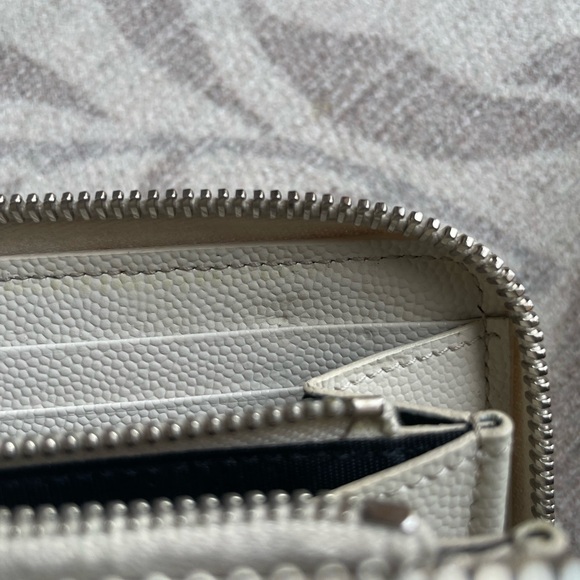 Yves Saint Laurent Quilted Silver Wallet - Picture 7 of 9